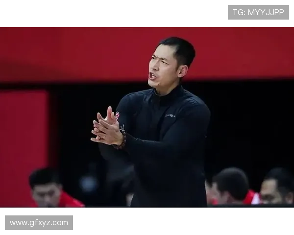 球队换帅风波持续发酵新任主教练上任目标与挑战并存与球迷期待交织